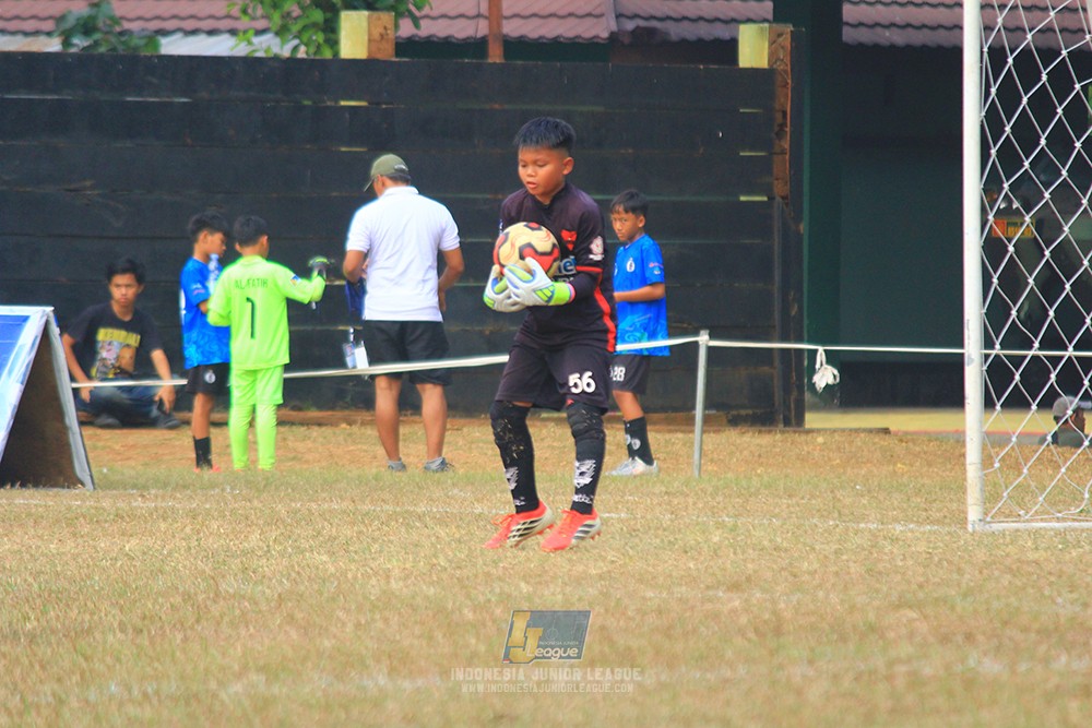 ijlu11 big8 190726 provision soccer school vs fifa farmel