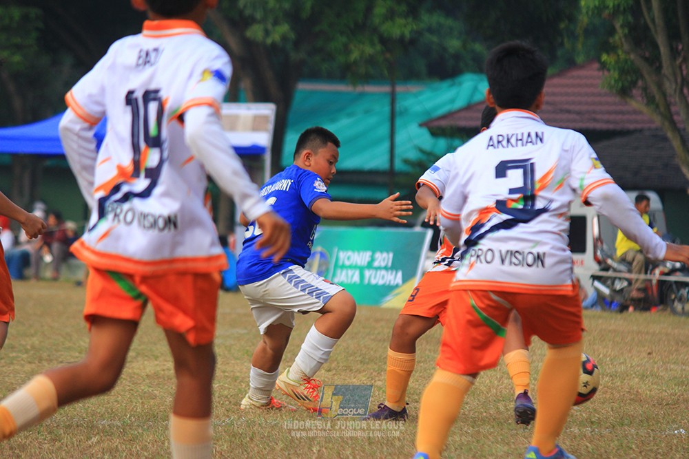 ijlu11 big8 190726 provision soccer school vs fifa farmel
