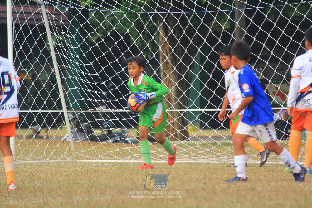 ijlu11 big8 190726 provision soccer school vs fifa farmel