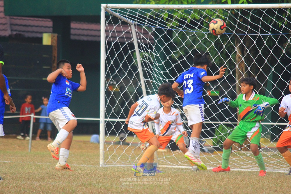 ijlu11 big8 190726 provision soccer school vs fifa farmel