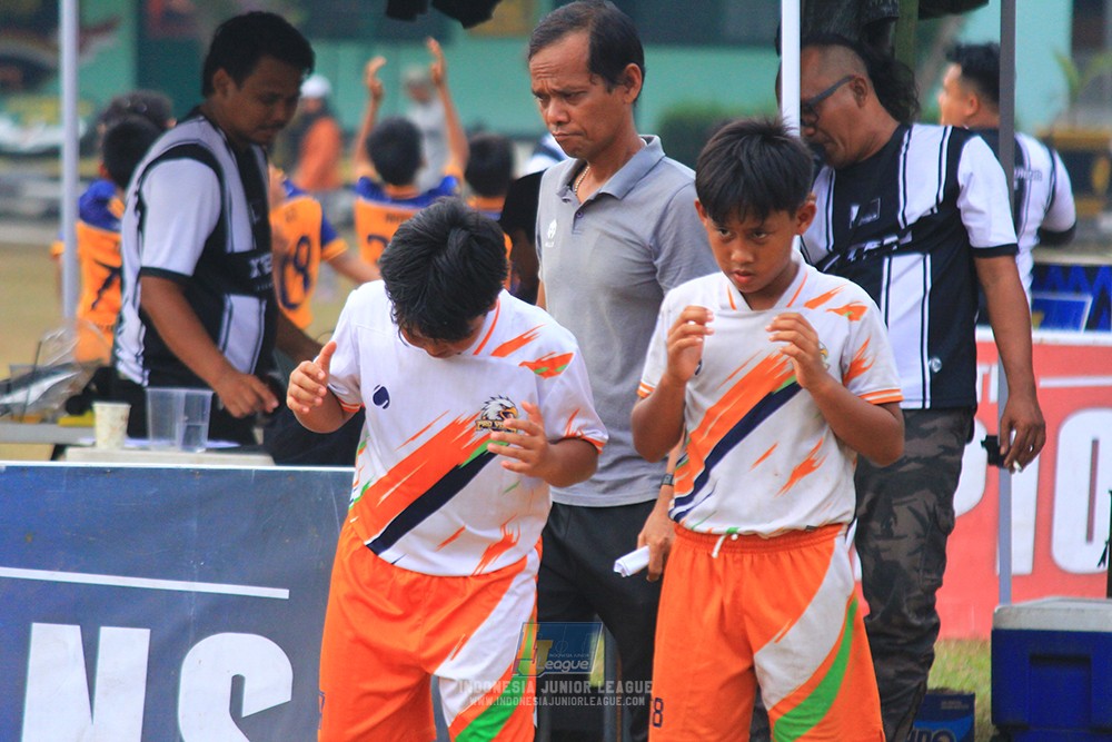ijlu11 big8 190726 provision soccer school vs fifa farmel