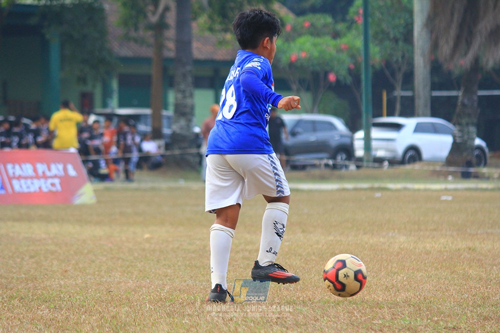ijlu11 big8 190726 provision soccer school vs fifa farmel