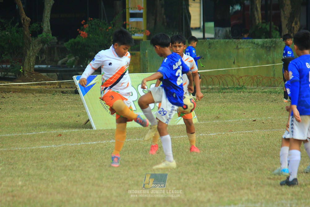 ijlu11 big8 190726 provision soccer school vs fifa farmel