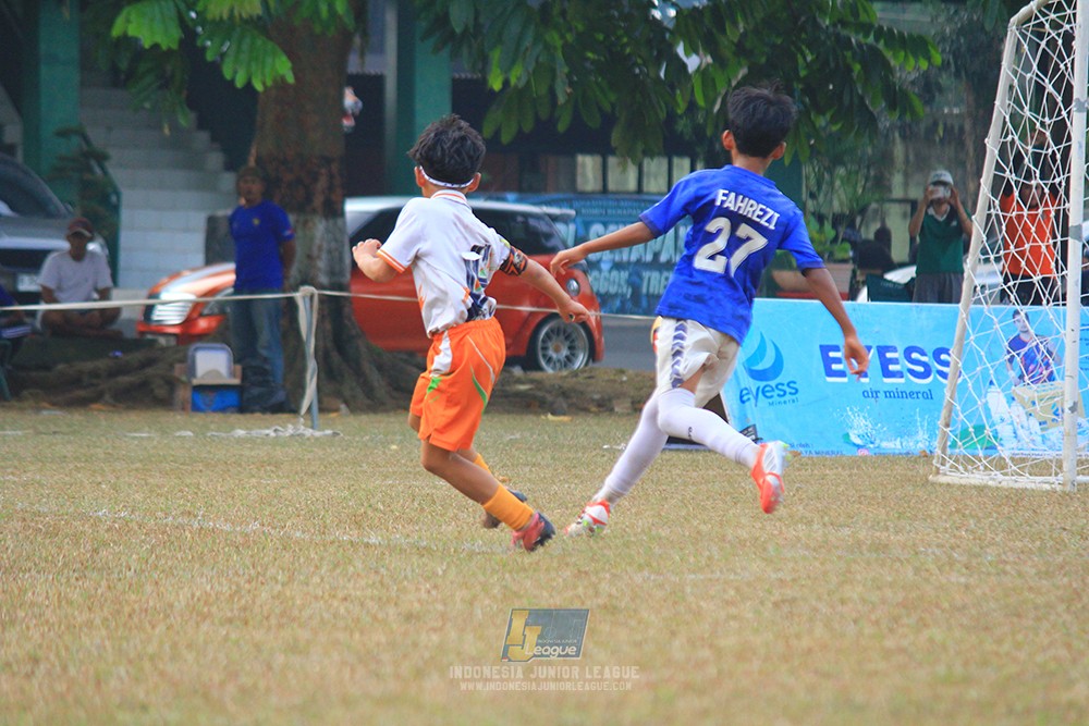 ijlu11 big8 190726 provision soccer school vs fifa farmel