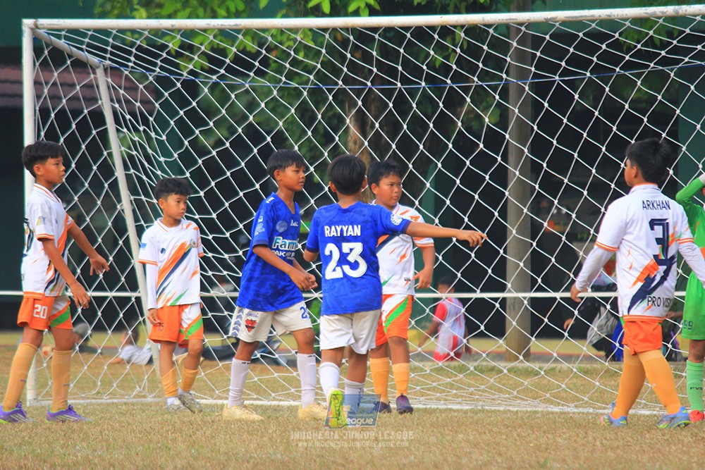 ijlu11 big8 190726 provision soccer school vs fifa farmel