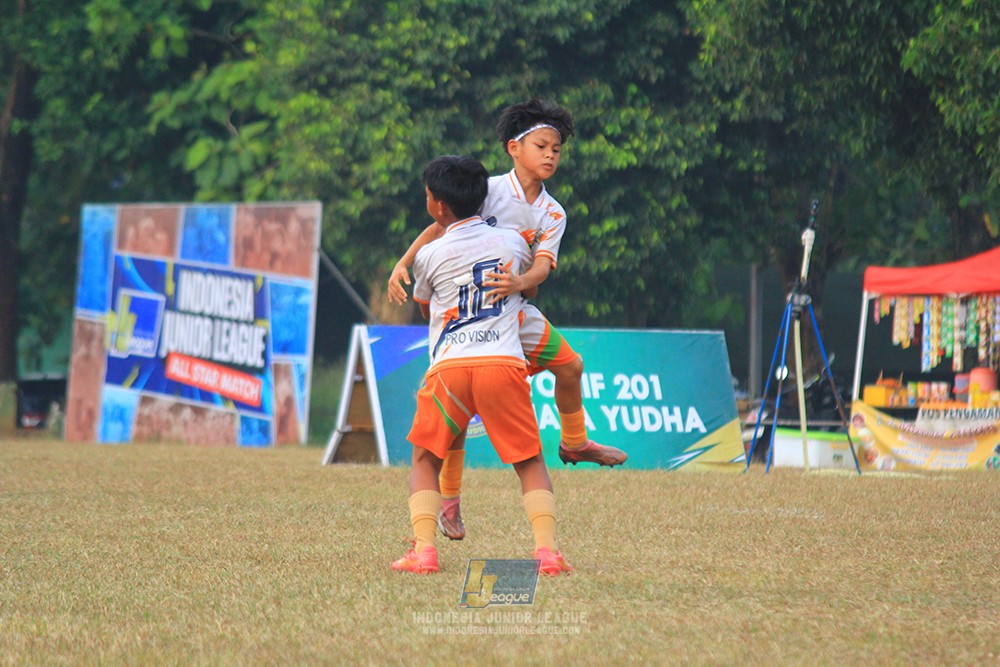 ijlu11 big8 190726 provision soccer school vs fifa farmel