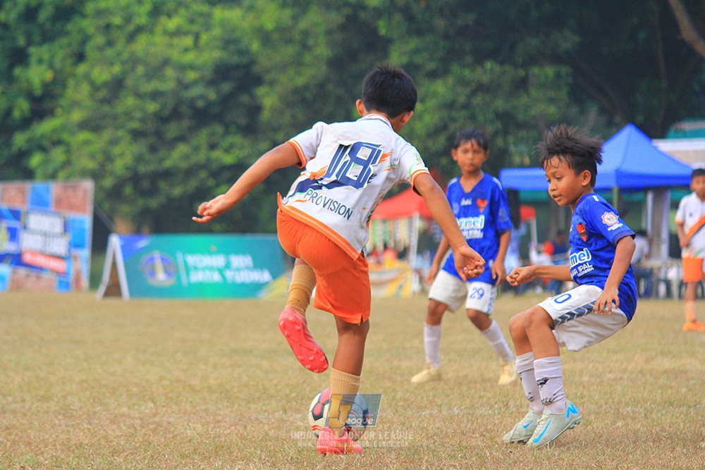 ijlu11 big8 190726 provision soccer school vs fifa farmel