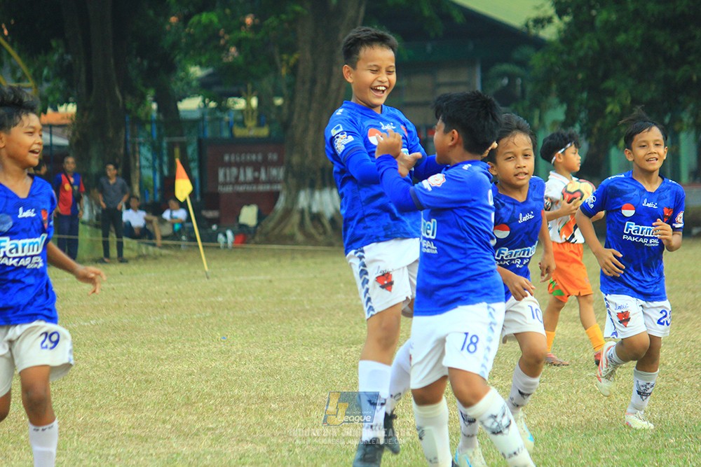 ijlu11 big8 190726 provision soccer school vs fifa farmel
