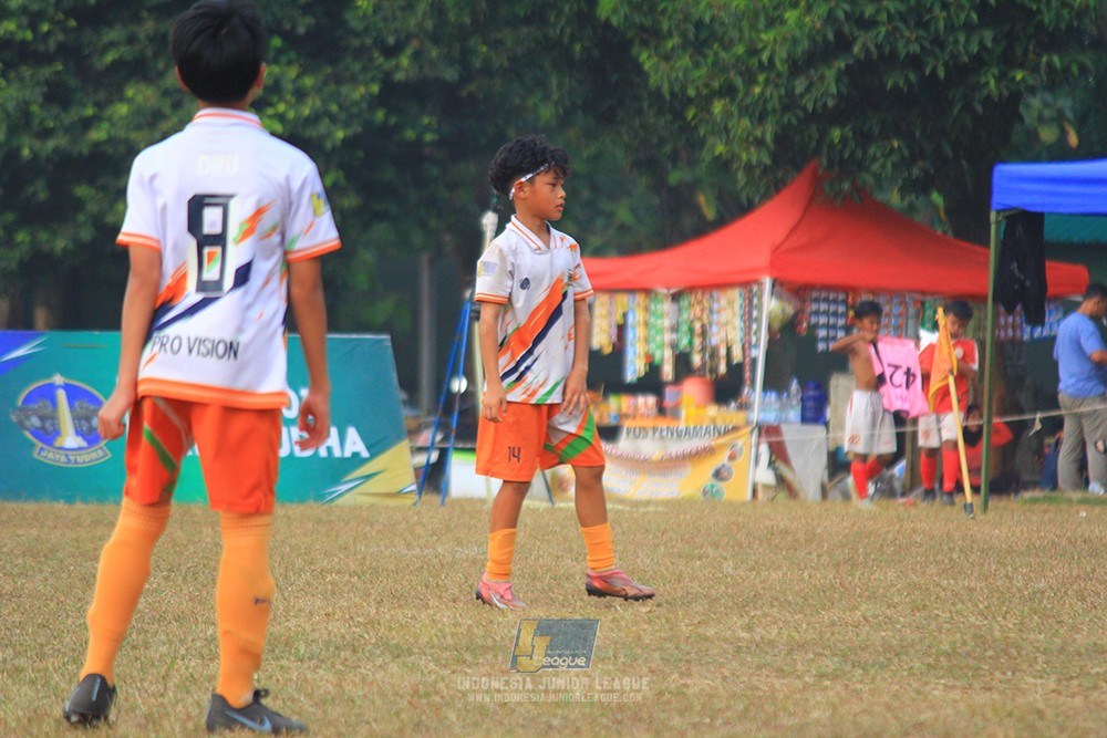 ijlu11 big8 190726 provision soccer school vs fifa farmel