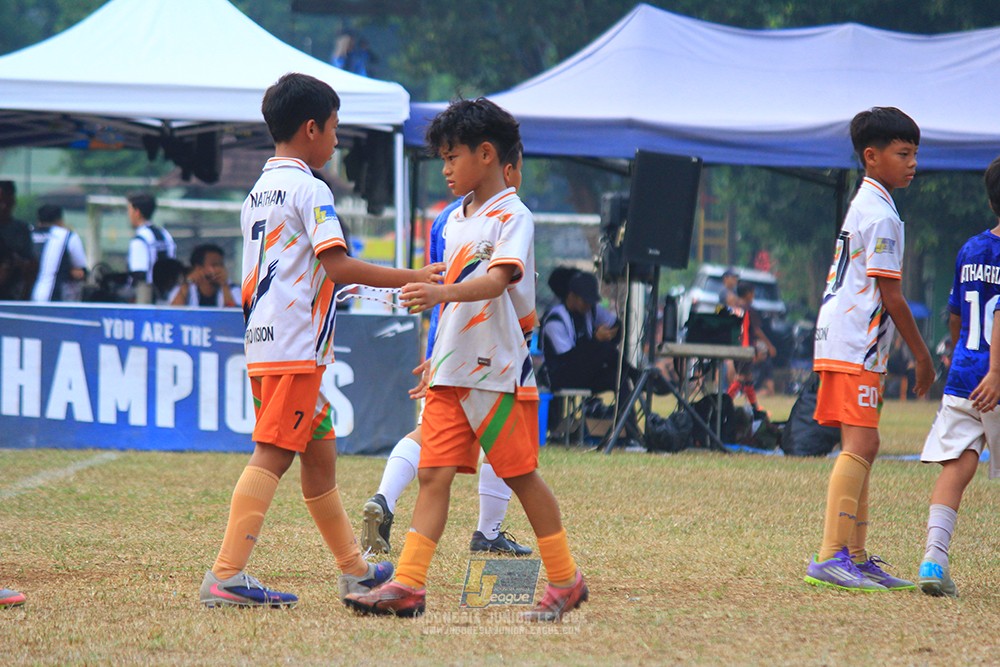ijlu11 big8 190726 provision soccer school vs fifa farmel