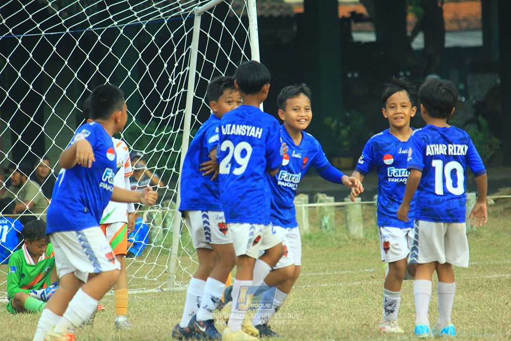 ijlu11 big8 190726 provision soccer school vs fifa farmel
