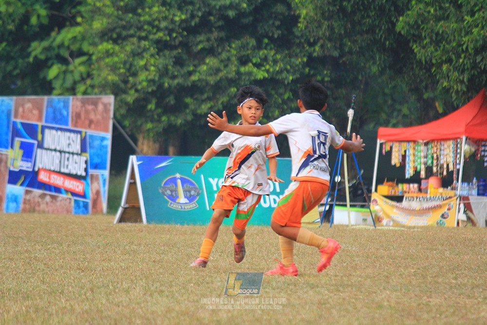 ijlu11 big8 190726 provision soccer school vs fifa farmel