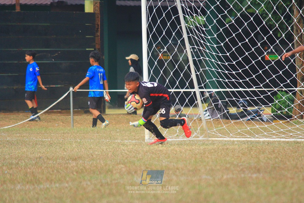 ijlu11 big8 190726 provision soccer school vs fifa farmel