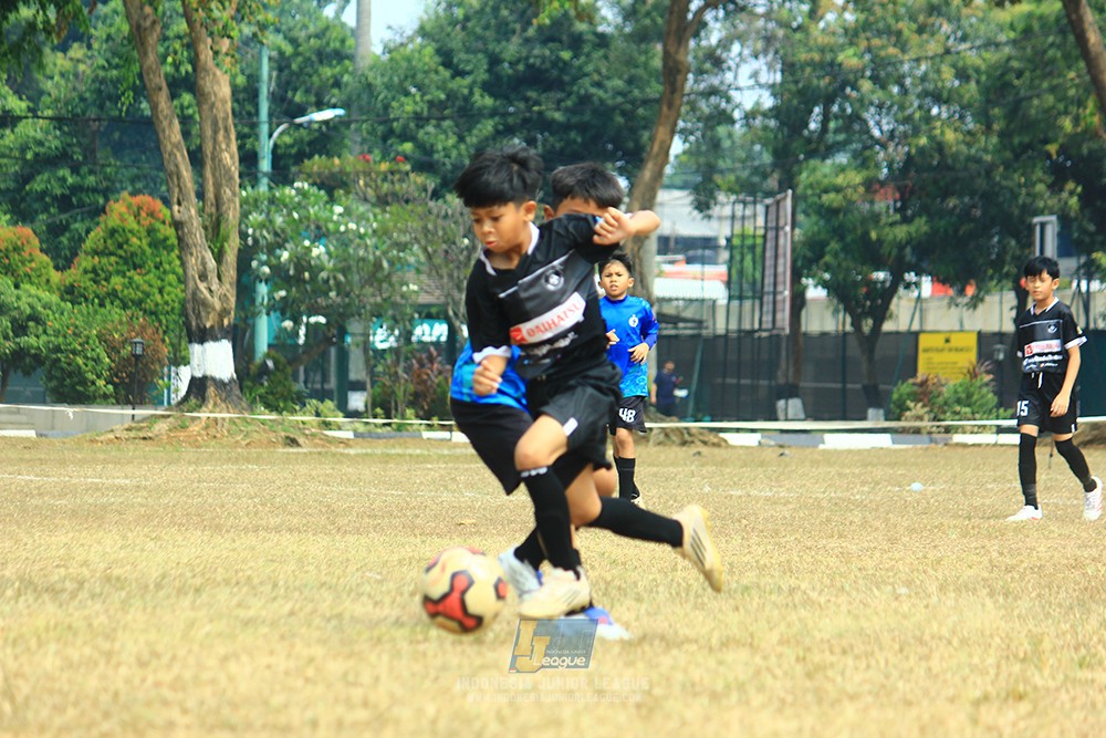 ijlu11 big8 190726 steelford united vs jips soccer