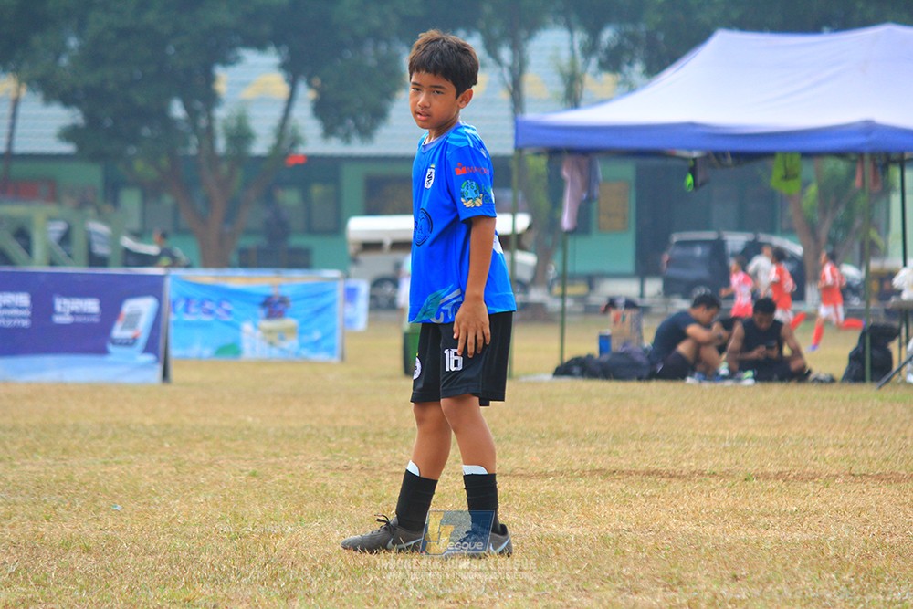 ijlu11 big8 190726 steelford united vs jips soccer