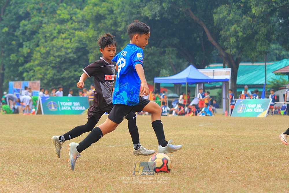 ijlu11 big8 190726 steelford united vs jips soccer