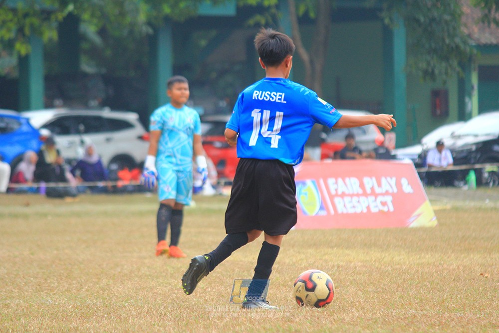 ijlu11 big8 190726 steelford united vs jips soccer