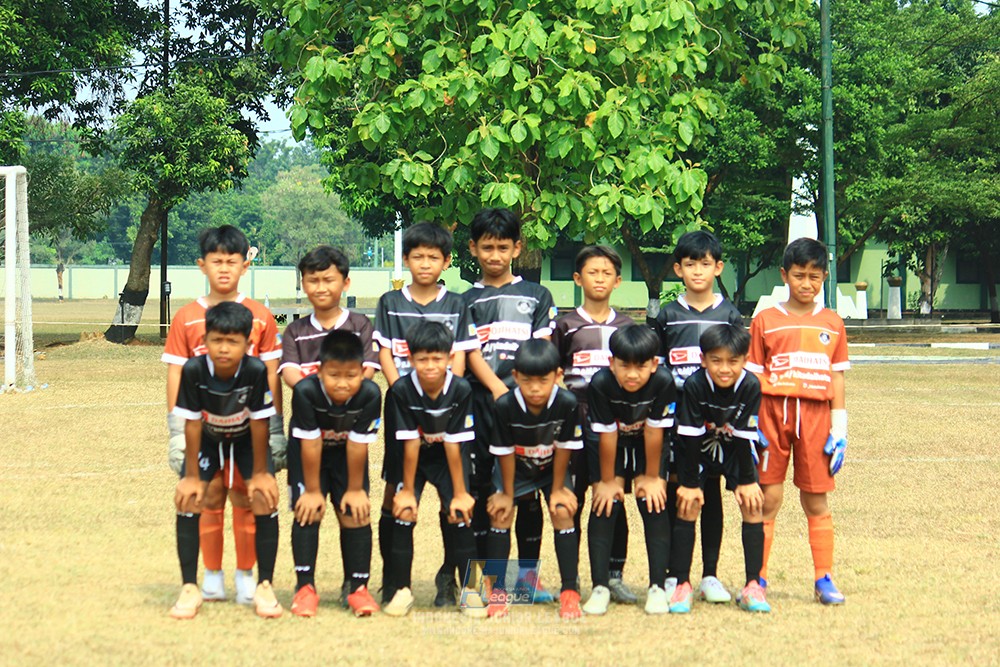 ijlu11 big8 190726 steelford united vs jips soccer