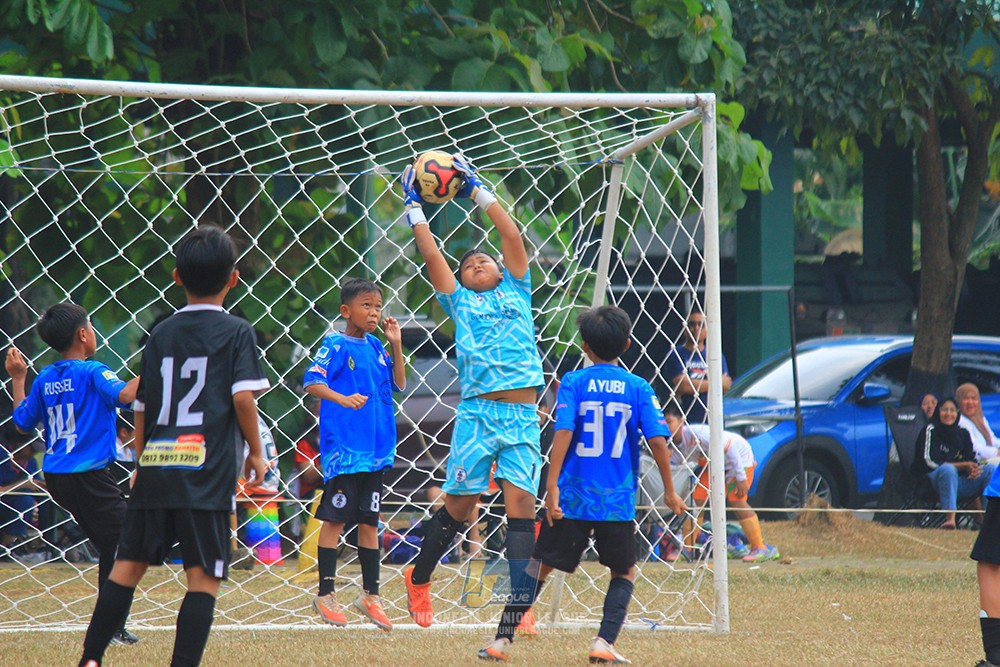 ijlu11 big8 190726 steelford united vs jips soccer