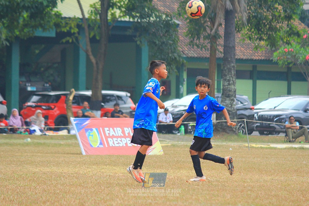 ijlu11 big8 190726 steelford united vs jips soccer