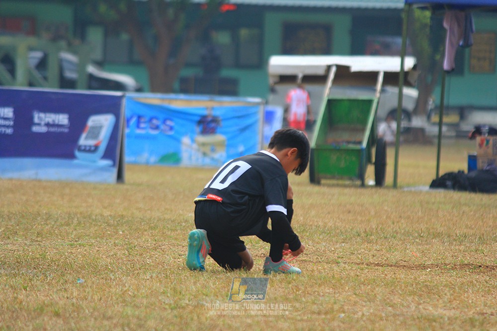 ijlu11 big8 190726 steelford united vs jips soccer