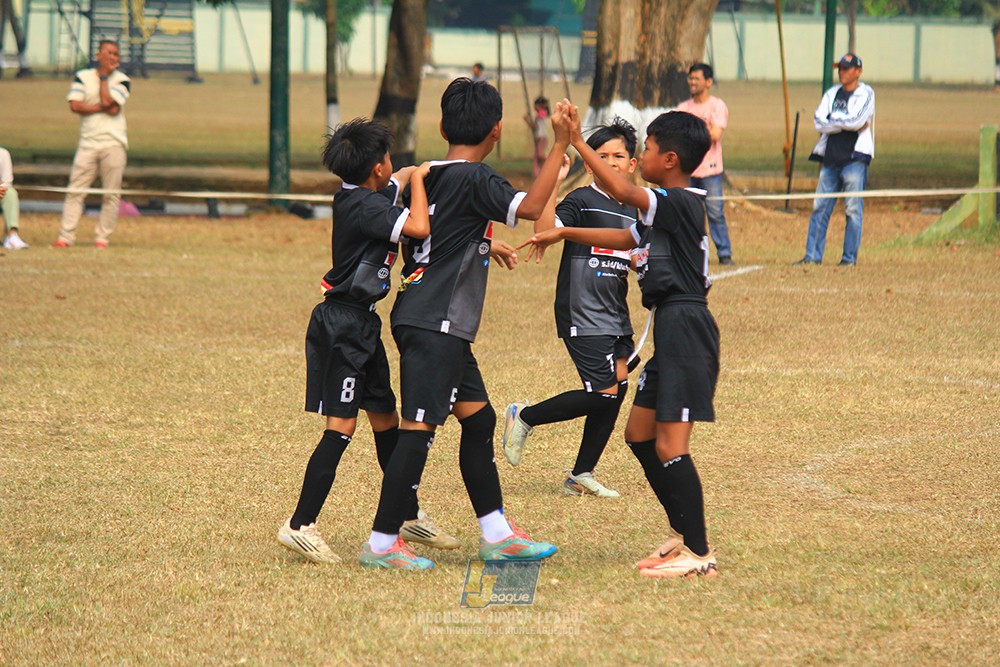 ijlu11 big8 190726 steelford united vs jips soccer