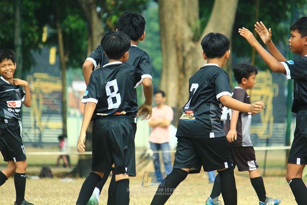 ijlu11 big8 190726 steelford united vs jips soccer
