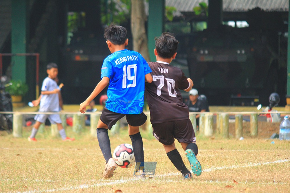 ijlu11 big8 190726 steelford united vs jips soccer