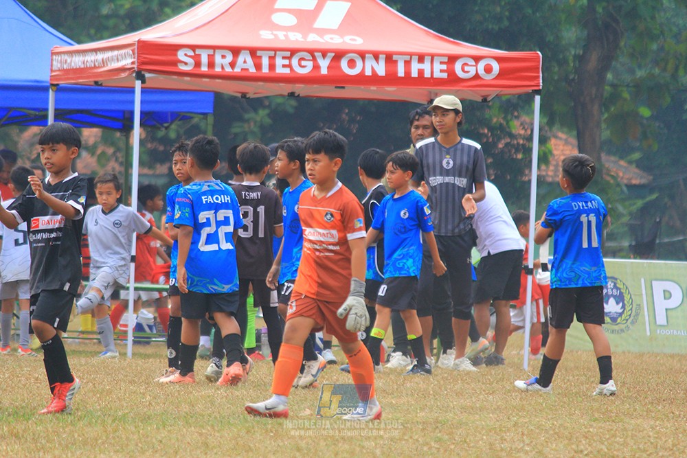 ijlu11 big8 190726 steelford united vs jips soccer