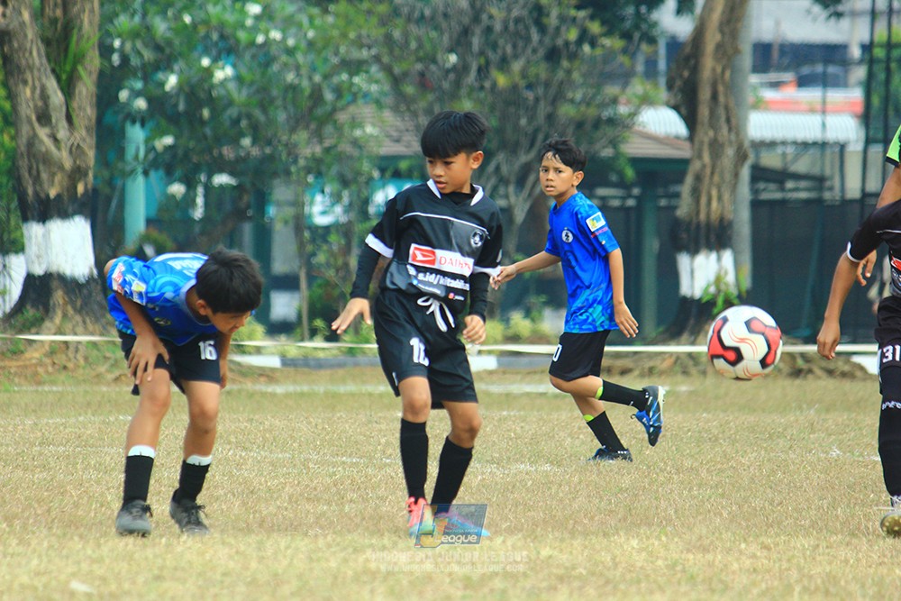 ijlu11 big8 190726 steelford united vs jips soccer