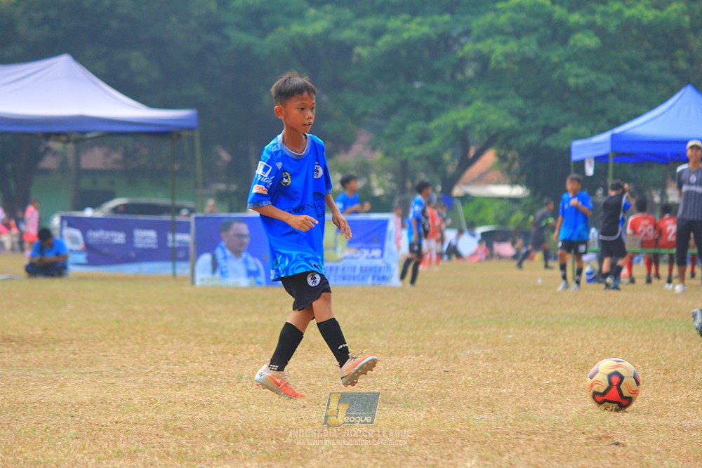 ijlu11 big8 190726 steelford united vs jips soccer
