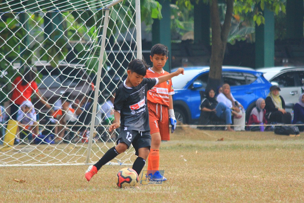 ijlu11 big8 190726 steelford united vs jips soccer