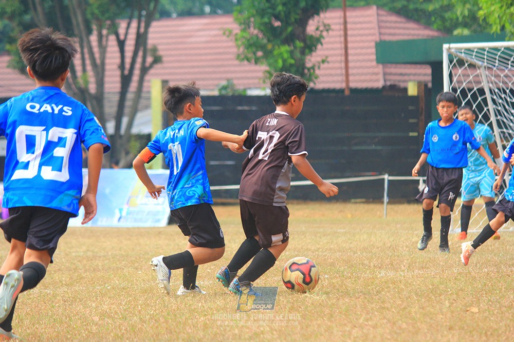 ijlu11 big8 190726 steelford united vs jips soccer