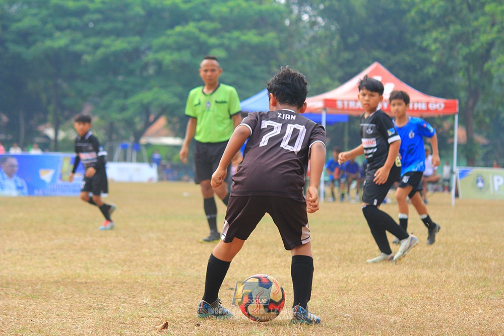ijlu11 big8 190726 steelford united vs jips soccer