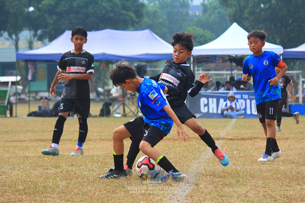 ijlu11 big8 190726 steelford united vs jips soccer