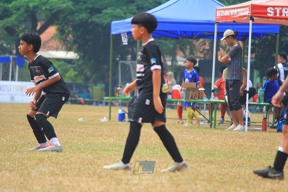 ijlu11 big8 190726 steelford united vs jips soccer
