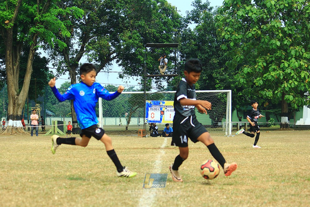 ijlu11 big8 190726 steelford united vs jips soccer