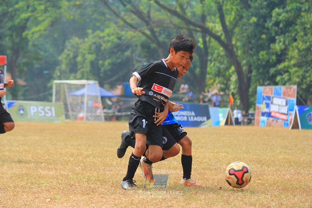 ijlu11 big8 190726 steelford united vs jips soccer