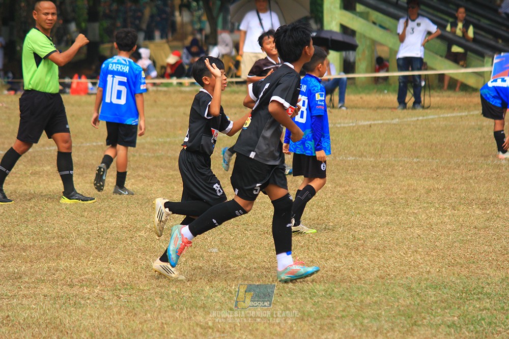 ijlu11 big8 190726 steelford united vs jips soccer