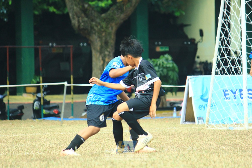 ijlu11 big8 190726 steelford united vs jips soccer