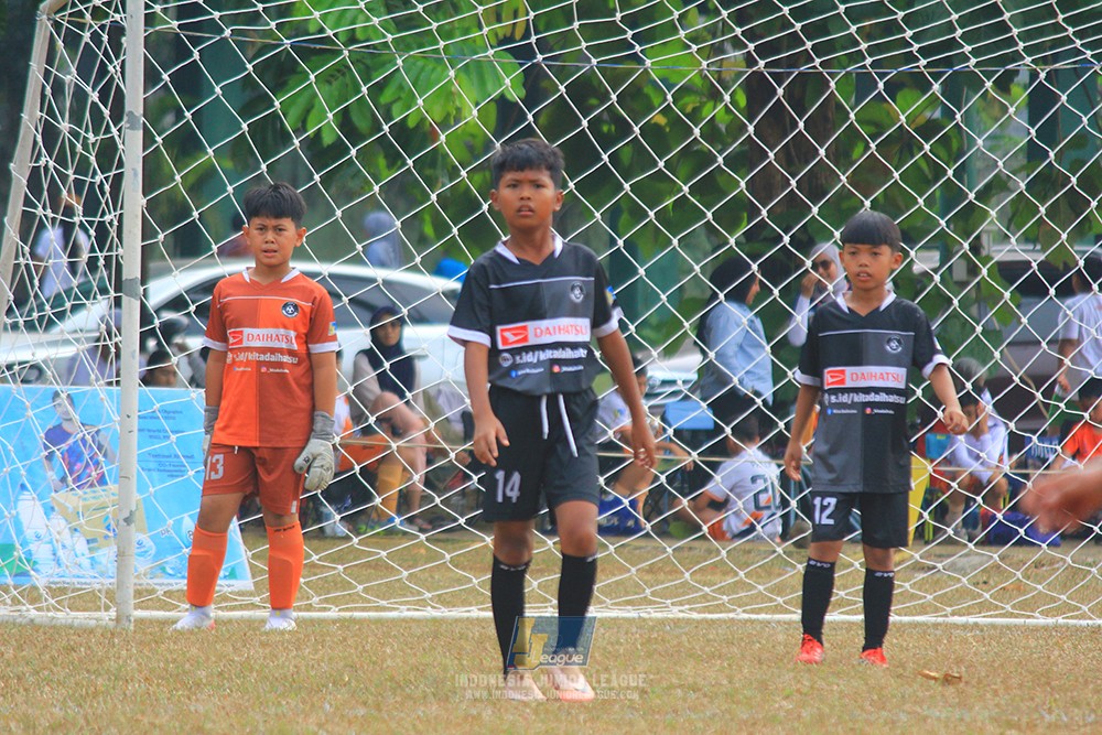 ijlu11 big8 190726 steelford united vs jips soccer