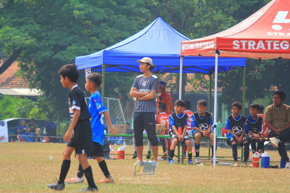 ijlu11 big8 190726 steelford united vs jips soccer