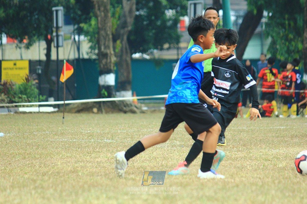 ijlu11 big8 190726 steelford united vs jips soccer