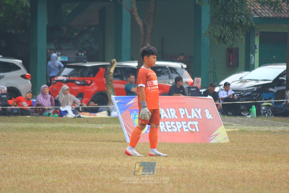ijlu11 big8 190726 steelford united vs jips soccer