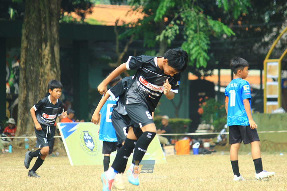 ijlu11 big8 190726 steelford united vs jips soccer