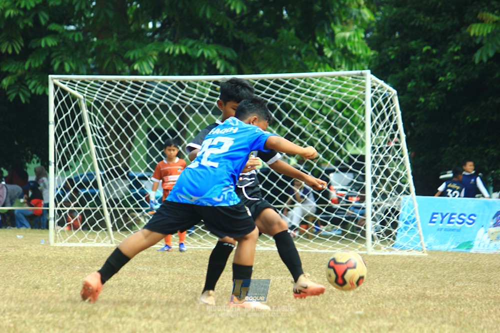 ijlu11 big8 190726 steelford united vs jips soccer