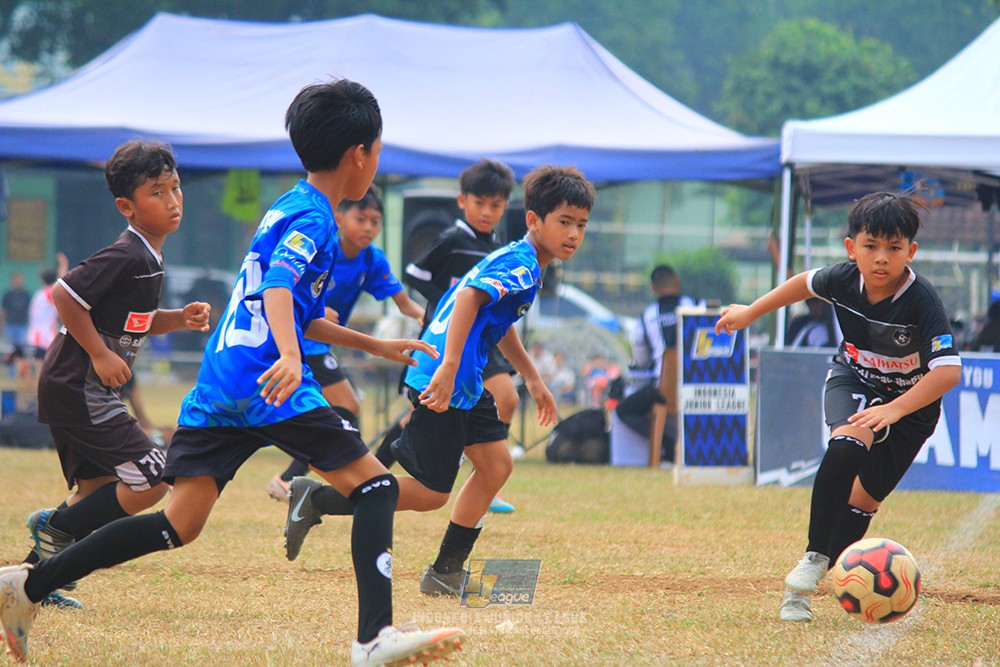 ijlu11 big8 190726 steelford united vs jips soccer