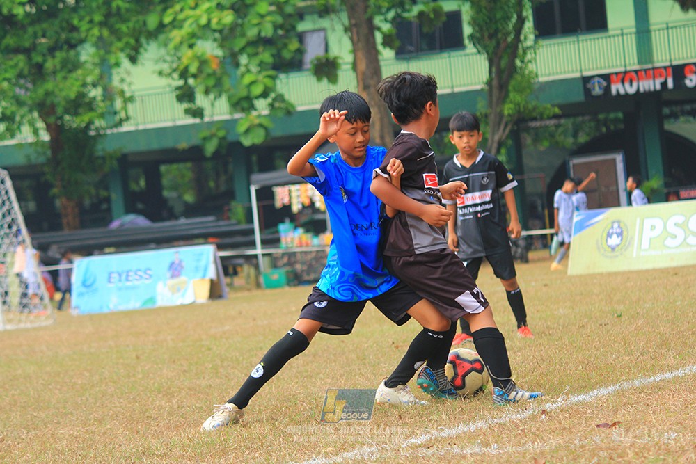 ijlu11 big8 190726 steelford united vs jips soccer