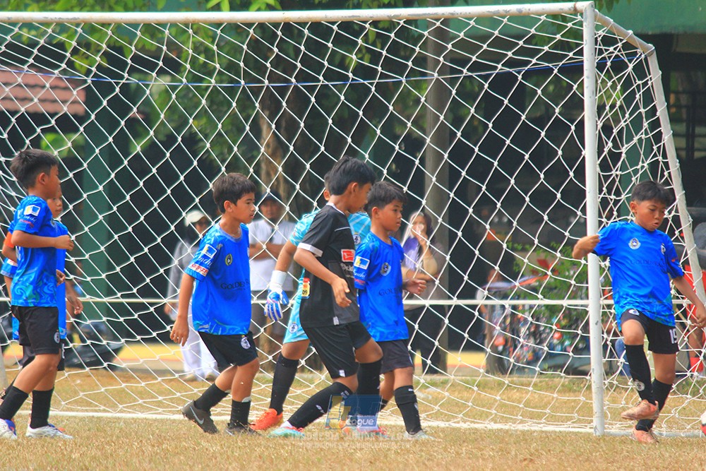 ijlu11 big8 190726 steelford united vs jips soccer