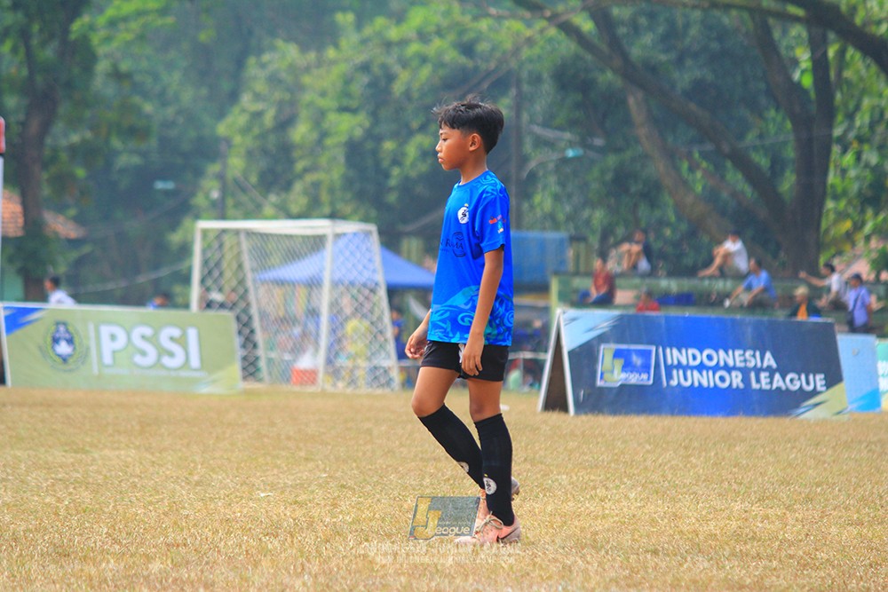 ijlu11 big8 190726 steelford united vs jips soccer